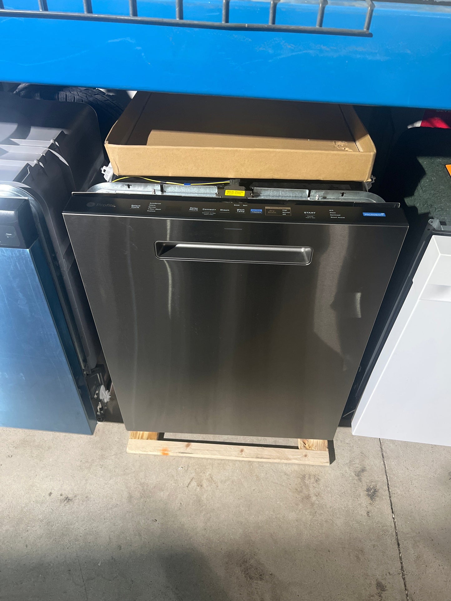 GE Profile PDP715SYVFS Dishwasher, 24 inch Exterior Width, 44 dB Decibel Level, Stainless Steel (Interior), 6 Wash Cycles, 16 Capacity (Place Settings), Wifi Enabled, Stainless Steel color Dry Boost, Steam Sani, and Microban Antimicrobial Technology