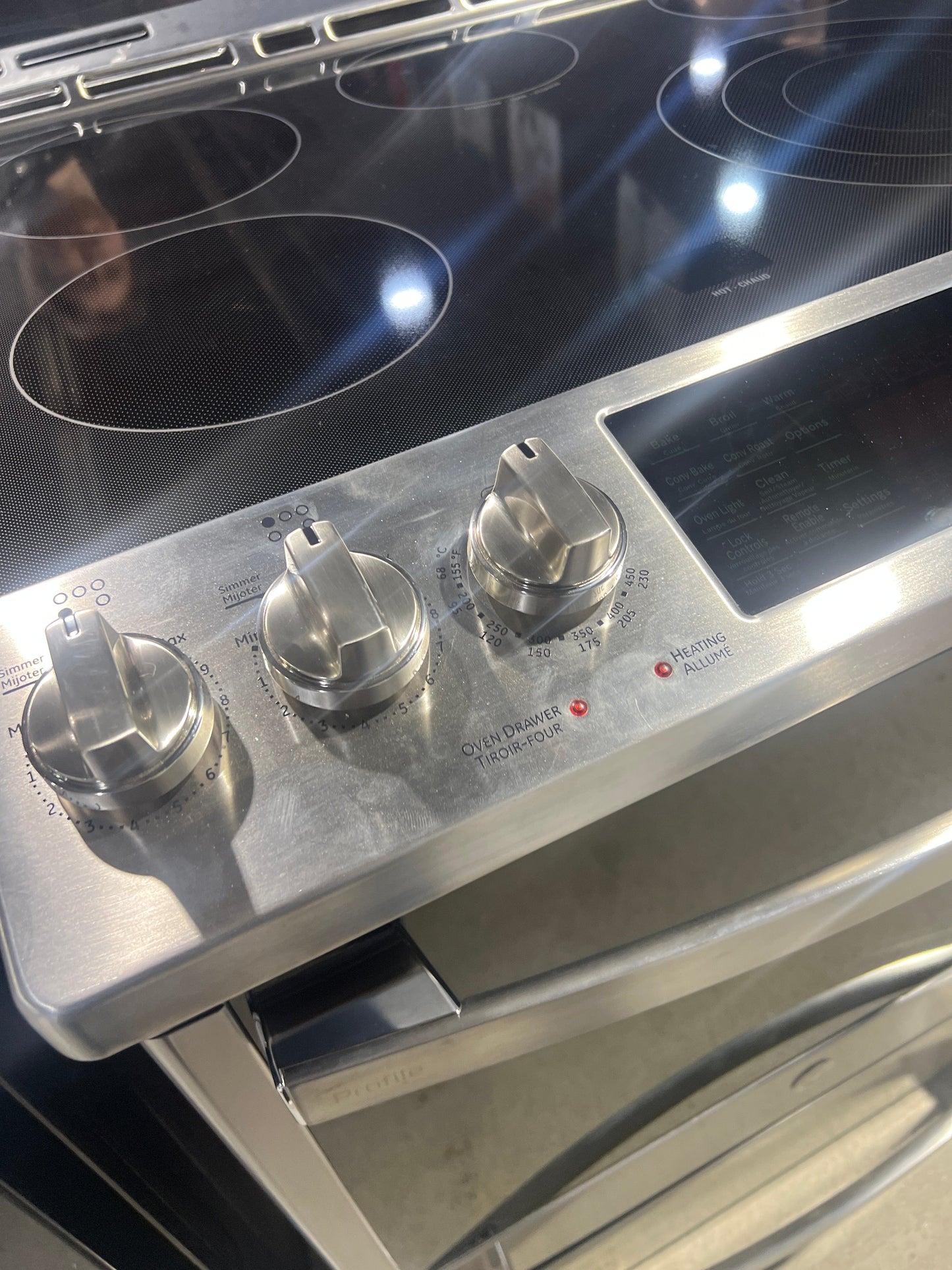 30" Exterior Width, Electric Range - PCS940YMFS
