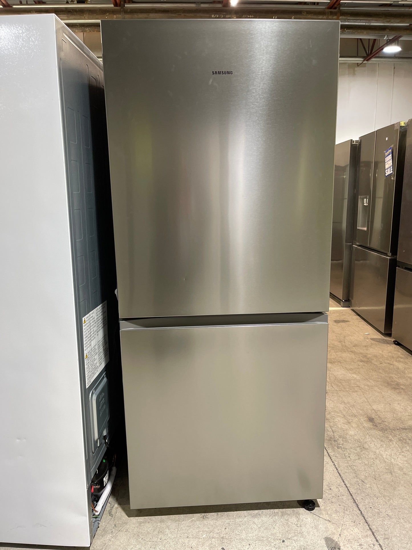 Samsung RB16DG6000SLAA Counter Depth Refrigerator, 30 inch Width, ENERGY STAR Certified, Counter Depth, 16.2 cu. ft. Capacity, Stainless Look colour