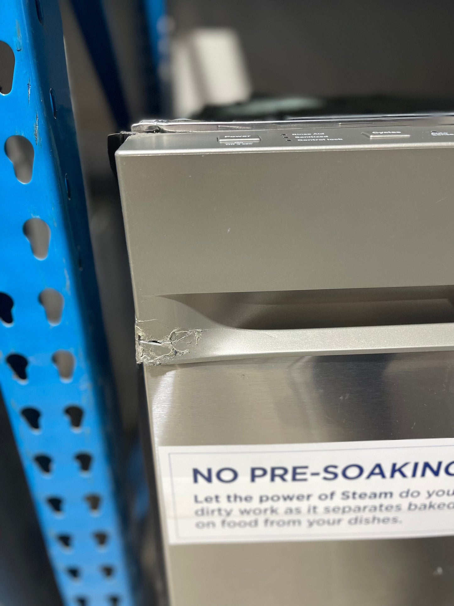 GE Dishwasher, 24" Exterior Width, Lid Scratched,52 dB Decibel Level, Fully Integrated, Stainless Steel (Interior), 4 Wash Cycles GBP534SSPSS