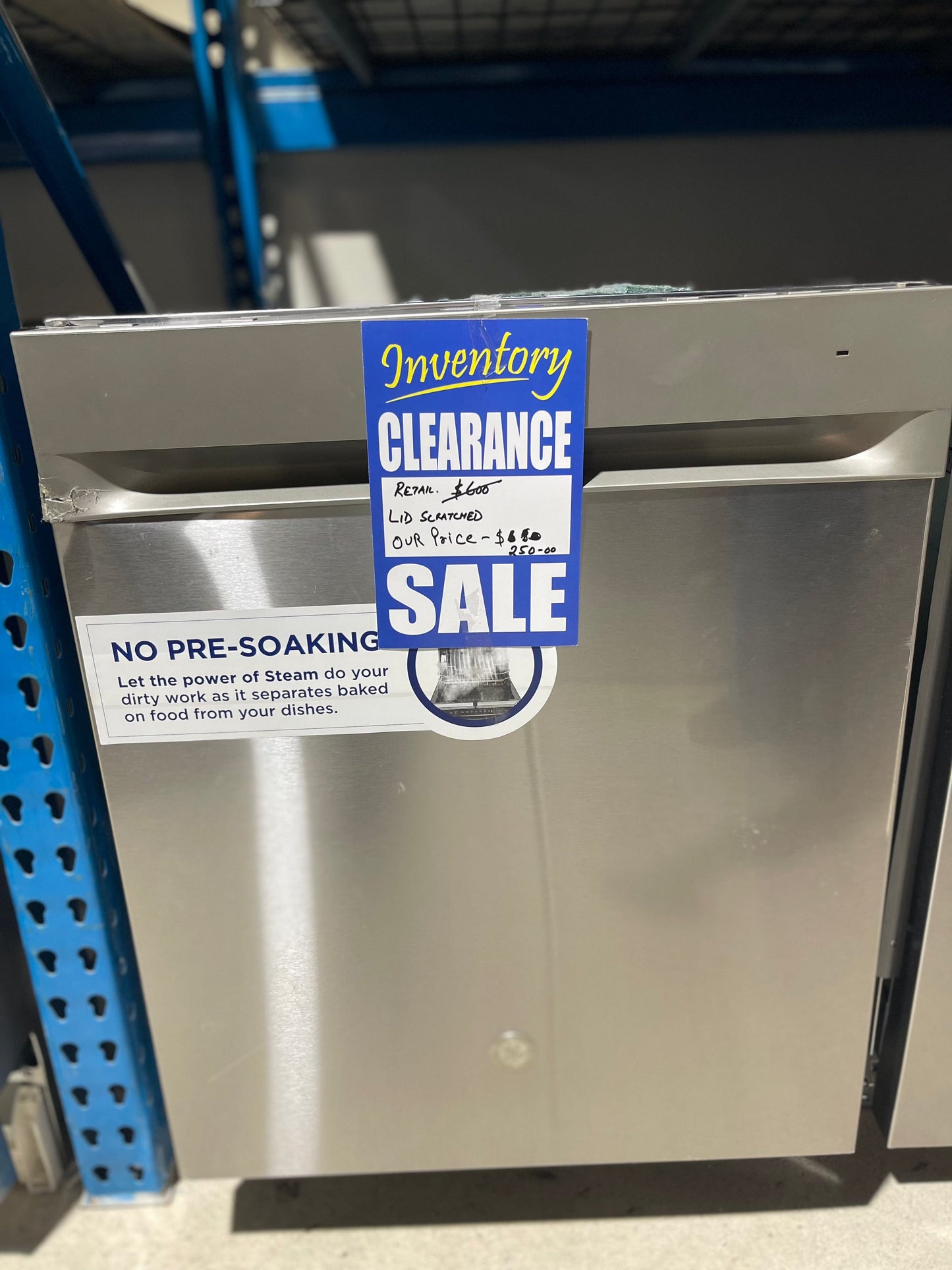 GE Dishwasher, 24" Exterior Width, Lid Scratched,52 dB Decibel Level, Fully Integrated, Stainless Steel (Interior), 4 Wash Cycles GBP534SSPSS