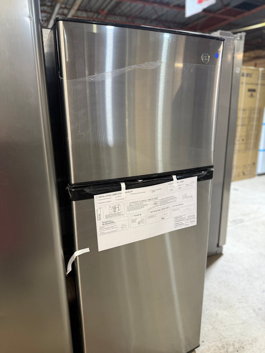 GE GPE12FSKSB Top Freezer Refrigerator, 24 inch Width, ENERGY STAR Certified, 11.6 cu. ft. Capacity, Stainless Steel color