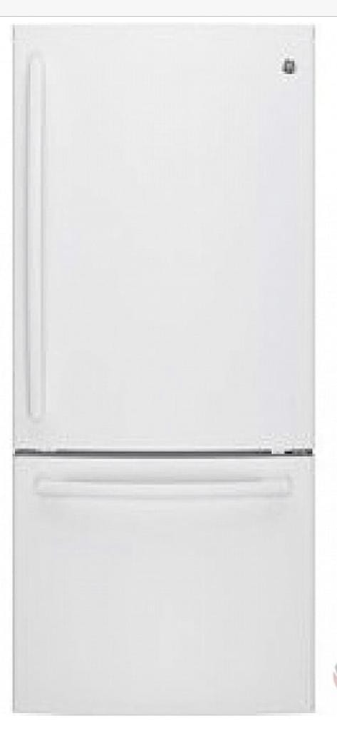 GE GBE21AGKWW Bottom Mount Refrigerator, 30" Width, ENERGY STAR Certified, 20.9 cu. ft. Capacity, Optional Ice Maker GBE21AGKRKWW